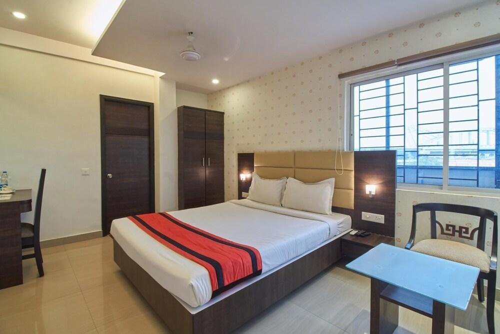 Crest Inn Калькутта Экстерьер фото